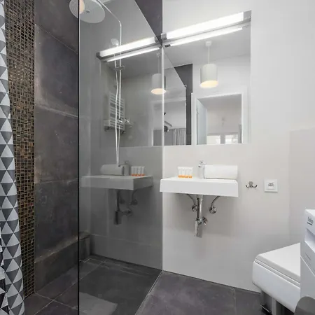 Bright Okrzei In Near Pge By Renters