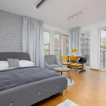 아파트 Bright Okrzei In Near Pge By Renters 바르샤바