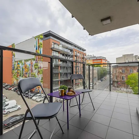 Διαμέρισμα Bright Okrzei In Near Pge By Renters *