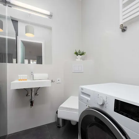 Bright Okrzei In Near Pge By Renters *