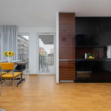 Bright Okrzei In Near Pge By Renters Apartamento Varsóvia